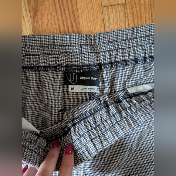 Men's Gray Checkered Pants - Picture 3 of 4